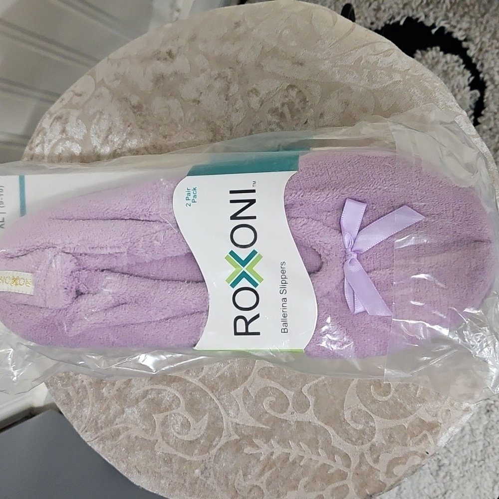 Roxoni Cream Ballerina Slippers,2 Terry Size 9-10, New!